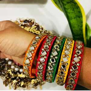 กำไลเส้นไหมเครื่องประดับสไตล์อินเดียสำหรับงานปาร์ตี้ของขวัญคืนของขวัญสำหรับเด็กของขวัญสำหรับอาบน้ำบอลลีวู้ดแฮนด์เมด - Product Image 1