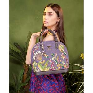 Sac de soirée demi-lune en cuir vegan avec broderie florale, fermeture éclair, doublure en coton faite main, 650g pour femme - Violet - Product Image 4
