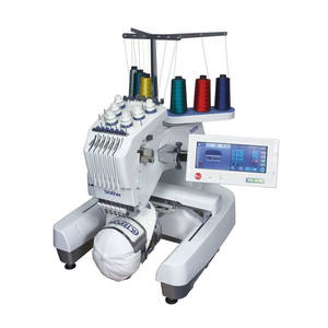 FOURNISSEUR VERIFIÉ DE PRODUITS NEUFS POUR LA VENTE : Machine à broder 6 aiguilles PR 620 + ATTACHEMENT POUR CHAPEAU LIVRAISON À DOMICILE - Product Image 1