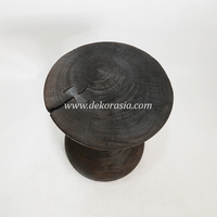 Tabouret en bois massif Banc décoratif unique pour la maison Salon Hôtel Suar Chaise en bois avec fonction de rangement Utilisation en appartement
