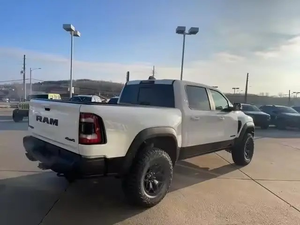 Camioneta Diésel Automática Inteligente 1500 TRX 2024/2025 Usada en Perfectas Condiciones, Techo Panorámico, Cámara Trasera 360, Lista para Usar - Product Image 4