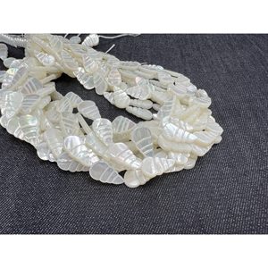 Cuentas Sueltas de Coral y Madreperla - Forma Ovalada en Espiral Blanca para la Elaboración de Joyas - Product Image 5