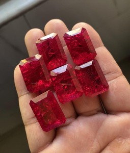 พลอยสีชมพูเจียระไนจากทับทิมมรกตสีชมพูประกายแวววาวแวววาวสีชมพูสดใสเหมาะสำหรับแหวนจิวเวลรี่หรูหราและการสร้างสรรค์อันประณีต - Product Image 1