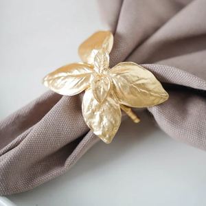 ชุบทอง Serviette แหวนขายส่งแต่งงานร้านอาหารโรงแรมวิลล่าสีเงินสีทองที่กำหนดเองตามลูกค้าที่ทันสมัย - Product Image 3