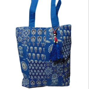 Bolsa de playa de lona de gran capacidad de alta calidad, cierre de cremallera duradero ligero, dos asas ecológicas, colores surtidos impresos - Product Image 1