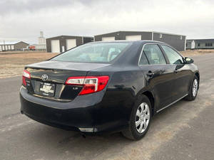 รถยนต์มือสองคุณภาพดีราคาประหยัด ปี 2014 โตโยต้า แคมรี่ LE พวงมาลัยซ้าย - Product Image 5