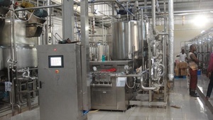 Machine de production de lait UHT compacte pour usine de traitement du lait, du <span class=keywords><strong>yaourt</strong></span> et du fromage, idéale pour l'agroalimentaire - Vente chaude - Product Image 4