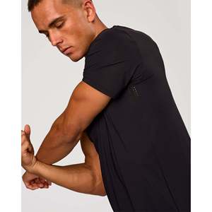 เสื้อยืด Cadence Swift สีดำ เสื้อผ้าสำหรับกิจกรรมกลางแจ้ง - Product Image 5