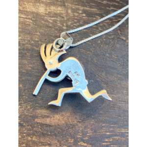 Collar Kokopelli de la Montaña Dorada Hecho a Mano por los Navajo, Turquesa y Plata de Ley, Joyería Cultural Coleccionable - Product Image 6