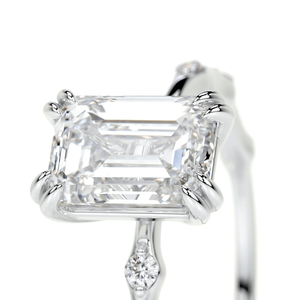 Anillo de Compromiso SHREYA DIAM con Moissanita Corte Esmeralda de 2.38 Quilates, Plata 925, Engaste de Puntas, Anillo Clásico y Moderno para Mujer - Product Image 4