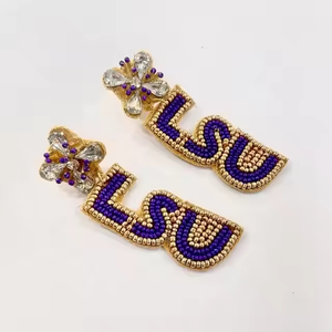 Pendientes colgantes con cuentas Parte posterior de fieltro Bordado de cuentas de semillas detalladas Regalo de vacaciones de Navidad por Artesanías MD - Product Image 2