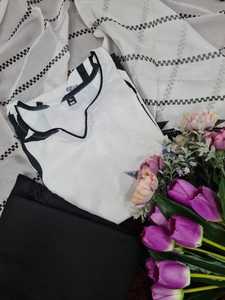 La última y elegante Kurta con Sharara Wear Pure Muselina Top impreso digitalmente y parte inferior de rayón viscosa con Organza Dupatta - Product Image 3