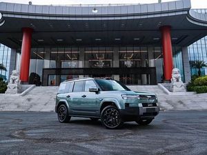 BYD Titanium 7 2025 – SUV Hybride Rechargeable 4x4 à Charge Rapide avec Batterie Blade – Puissant Véhicule Tout-Terrain à Énergie Nouvelle - Product Image 1