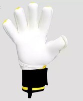 Gants de sport de haute qualité légers et élégamment conçus par un fabricant réputé pour les gardiens de but