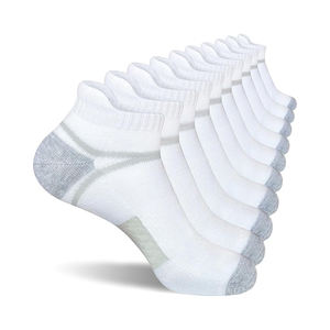 Chaussettes de sport sans couture, tricotées en une seule pièce, en nylon, coton et élasthanne, pour un confort ultime et sans irritation. - Product Image 4