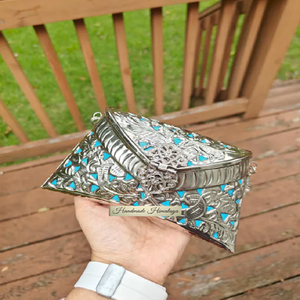 <b>Silver</b> Metal Box Clutch, Crinkled Finish with a Large Crystal and Rhinestone Pattern. Available at wholesale price. - Product Image 6