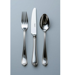 Couverts en acier inoxydable finition dorée, essentiels de salle à manger de luxe conçus pour rehausser l'élégance de chaque table - Product Image 6