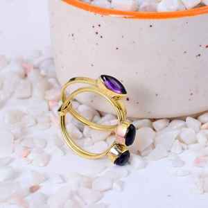 แหวนอเมทิสต์มินิมอล ทำมือ วงทองเหลืองประดับเงินแท้ 925 ชุบทอง 14K ของขวัญประจำเดือนกุมภาพันธ์ - Product Image 5