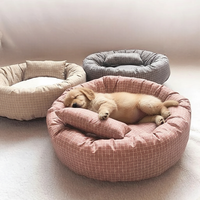 Tapis de couchage réversible et lavable pour chien, doux et moelleux, pour niche ou cage, par un fournisseur vietnamien – Idéal pour le sommeil de votre animal.