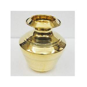 Elegante jarra de agua lota de cobre con acabado antiguo y cuerpo liso para uso en ceremonias religiosas, bienestar y decoración del hogar. - Product Image 4