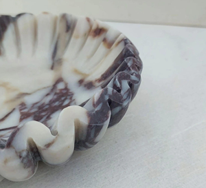 Bol à salade et à fruits en résine écologique fait à la main avec texture en spirale aquatique, design traditionnel pour les fêtes - Product Image 3