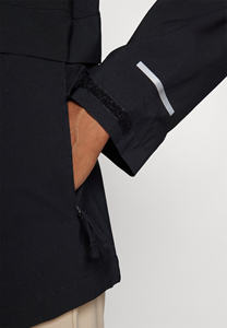 แจ็กเก็ตกลางแจ้งสำหรับผู้หญิงสีดำแขนยาวเต็มเสื้อแจ็กเก็ตกันลมสำหรับวิ่งกลางแจ้งโลโก้แบบกำหนดเองล่าสุด - Product Image 5