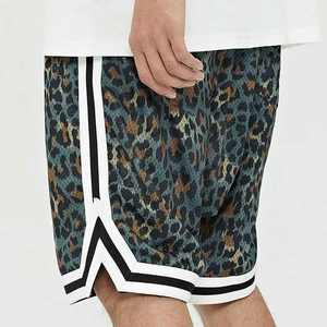 Pantalones cortos de malla de sublimación hechos a medida de peso ligero hechos en Pakistán Pantalones cortos de malla de sublimación de tela de alta calidad - Product Image 4