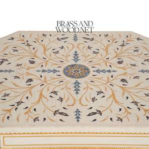 Table basse octogonale de luxe avec incrustation florale en marqueterie et pieds cabriole sculptés en or pour un salon élégant - Product Image 3