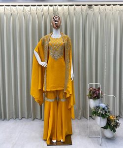 ชุดเทศกาลชุด Sharara ปักด้านบน dupatta และลำดับรายละเอียดในผ้าไหมสำหรับรูปลักษณ์ที่สวยงาม - Product Image 4