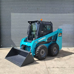 Sunward SWL2820 chargeuse compacte avec moteur Kubota et cabine fermée pour le terrassement et le chargement de matériaux - Product Image 4