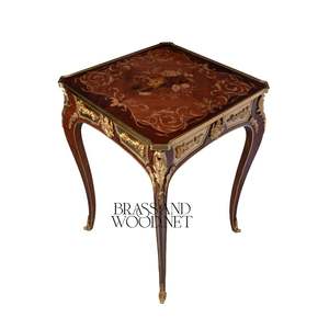 Mesa Auxiliar Cuadrada de Lujo con Incrustaciones Florales y Detalles Ornamentales de Latón Dorado para Decoración Clásica de Esquinas de Sala de Estar - Product Image 4