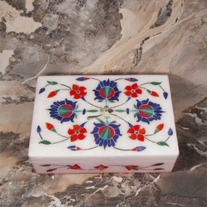 Boîte de rangement à bijoux rectangulaire en marbre blanc artisanal de luxe, travail d'incrustation complexe multicolore, art de la pierre naturelle élégante - Product Image 2