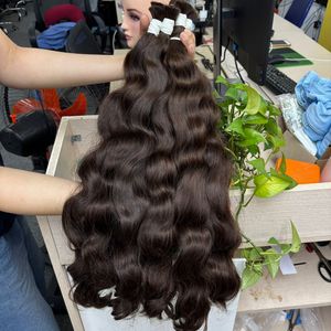 Paquetes de cabello crudo marrón ondulado Natural de alta calidad para trenzar Envío Mundial 100% cabello humano vietnamita a granel - Product Image 2