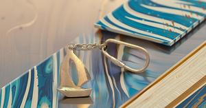 พวงกุญแจเรือใบพร้อมคลิปคาราบิเนอร์ - Product Image 5