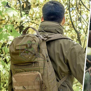 Pochette tactique confortable avec bandoulière en polyester/nylon pour le rangement d'équipements de voyage et de camping – Durable et facile d'accès - Product Image 4