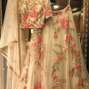 Elegante y Sofisticado Vestido Top Lehenga con Hermosos Apliques para Fiesta/Boda =2020 - Product Image 5