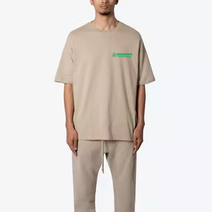 T-shirt Homme Ample et Oversize en Coton Lourd 300g avec Logo Personnalisé sur le Devant, Col Rond, Respirant et Écologique - Product Image 6