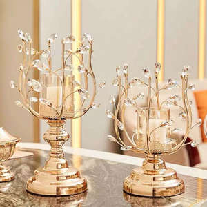 Porte-bougie artisanal en bois et en fer pour une décoration romantique de table et un style intérieur élégant - Product Image 6