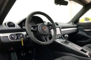 GT4 2023 P-orsche 718 Cayman