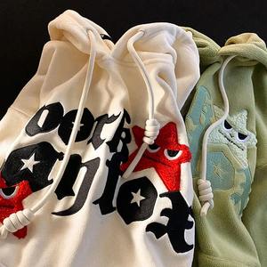 Sweat à capuche en polaire brodé personnalisé de qualité et confortable pour hommes, survêtement d'entraînement d'hiver de style hip hop avec motif à carreaux de créateur - Product Image 5