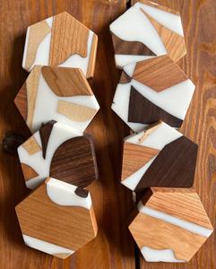 Excelente nuevo diseño Decoración de mesa posavasos de resina epoxi de madera manteles individuales de madera posavasos para bebidas de Luxe Home Decor - Product Image 2