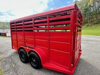 Remorque fermée de 45 m pour le transport de bétail, chevaux et moutons, conception ventilée, capacité de charge de 45 tonnes