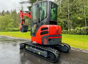 LIVRAISON GRATUITE CFG KU45 EXCAVATRICE DIESEL 30 CV LAME AVANT 60 POUCES BAC À DÉGRAVURE 16 POUCES CABINE COMPLÈTE CLIMATISATION/CHAUFFAGE EPA CE PLUMBERIE AUXILIARE - Product Image 3