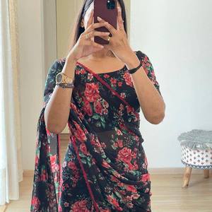 Premium Georgette Saree Prêt-à-porter Belle fleur Patti Impression numérique Blouse non cousue Sari Party Wear Indien - Product Image 2