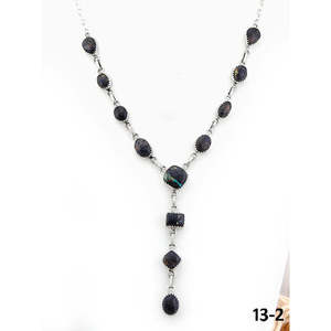 Collier artisanal Southwest Black Jack en or rose, plaqué platine et rhodium, chaîne maille forçat, forme géométrique, sertissage clos en argent sterling - Product Image 2