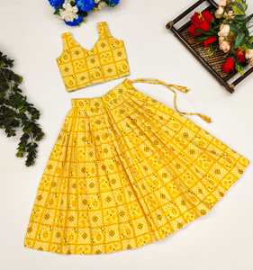 Shoryam Fashion - Lehenga Choli Amarillo Bandhani para Niñas |   Traje Tradicional Étnico para Niños, para Bodas, Fiestas, Completamente Cosido - Product Image 1