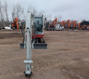 ซื้อรถขุดขนาดเล็ก TAKEUCHI TB350R TB230 TB235-2 TB225-2 TB260 พร้อมเครื่องยนต์ดีเซล 24.4 แรงม้า และห้องโดยสารแบบปิด จัดส่งฟรี - Product Image 6