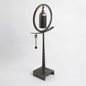 Sculpture en fer moderne, figurine abstraite et géométrique, design artisanal, décoration écologique pour le salon, table - Product Image 6