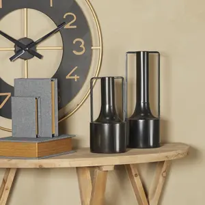 Handcrafted <b>Black</b> Iron Coastal Tabletop <b>Flower</b> <b>Vase</b> with Handle Unique Design for Congratuations Living Room Bedroom Decor - Product Image 4