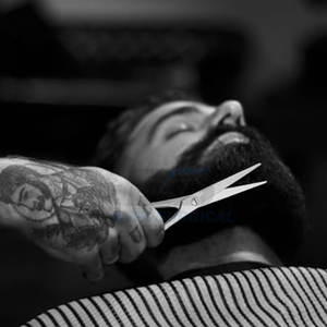 กรรไกรตัดผมที่คมและทนทาน กรรไกรตัดผมสแตนเลสสำหรับการจัดแต่งทรงผมที่แม่นยำ - Product Image 6